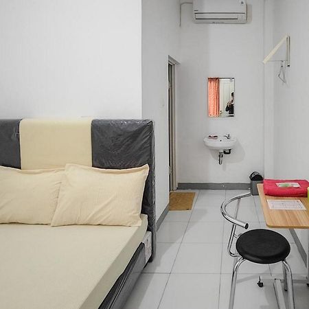 Shekinah Homestay & Cafe Waikabubak Mitra Reddoorz المظهر الخارجي الصورة